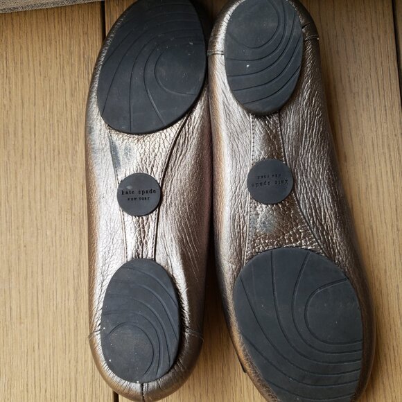EUC Kate Spade NY Leather Ballet Flats Loafer Moccasin w/ Bow Metallic Gold (7) - Picture 10 of 10